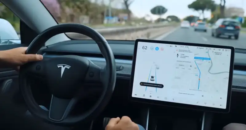 Salpicadero Tesla con detalle de la pantalla